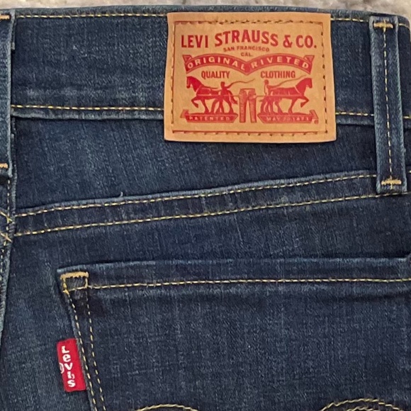 Levi's 710 Super Skinny Dark Wash - Size 25 - Picture 7 of 10